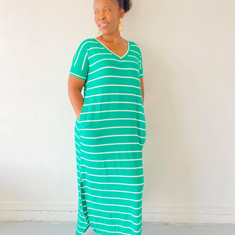 Keep it casual in this beautiful maxi dress.